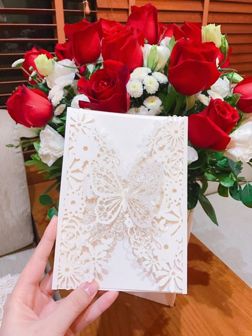 MC Thành Trung và vợ diện áo dài làm lễ Hằng thuận tại chùa - Ảnh 5. MC Thành Trung và vợ diện áo dài làm lễ Hằng thuận tại chùa - Ảnh 5.