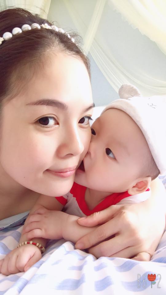 Soi nhất cử nhất động của sao Việt (24/4) - Ảnh 2.