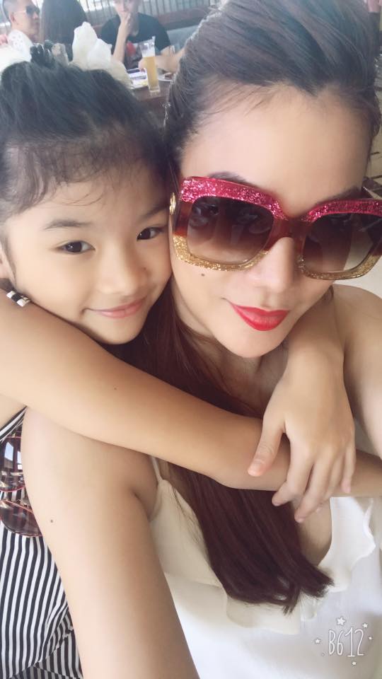 Soi nhất cử nhất động của sao Việt (30/4) - Ảnh 5. Soi nhất cử nhất động của sao Việt (30/4) - Ảnh 5.