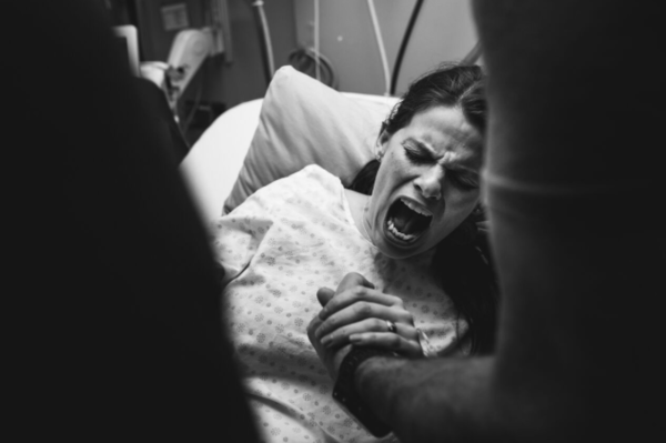 Câu chuyện vượt cạn đau đến tận xương tủy của bà mẹ bị vỡ ối giữa đêm ở tuần thai thứ 36 - Ảnh 3.