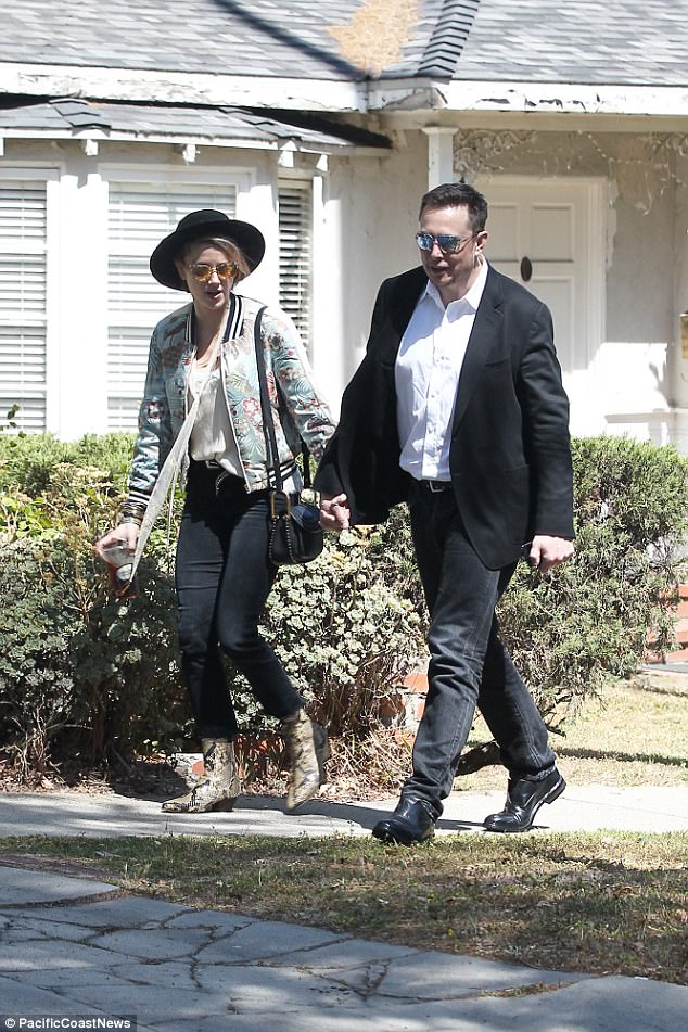 Vợ cũ của Johnny Depp “dính như sam” với người tình tỷ phú Elon Musk - Ảnh 5.