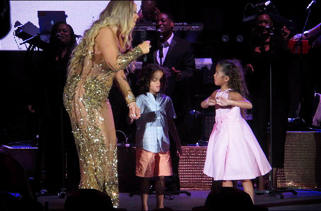 Cặp sinh đôi nhà Mariah Carey mới 6 tuổi đã muốn trở thành sao giống bố mẹ - Ảnh 2.
