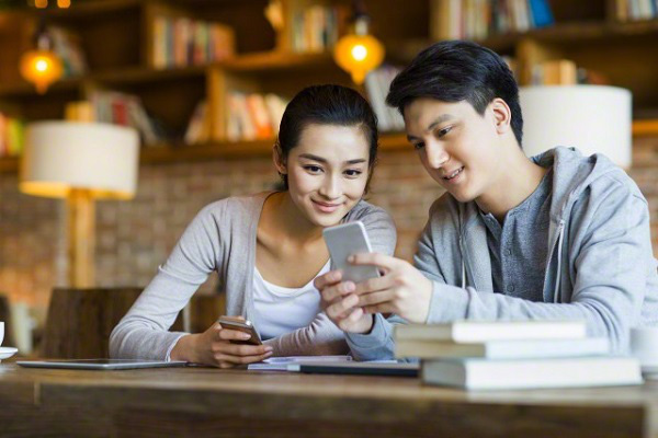 Ngày cưới, chồng bế tôi sải bước vào lễ đường trong tiếng vỗ tay của mọi người - Ảnh 1. Ngày cưới, chồng bế tôi sải bước vào lễ đường trong tiếng vỗ tay của mọi người - Ảnh 1.