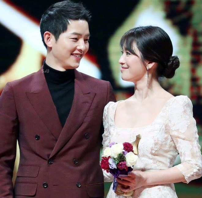 Vừa trở về từ Mỹ, Song Joong Ki và Song Hye Kyo lại cùng nhau đi Pháp? - Ảnh 4.