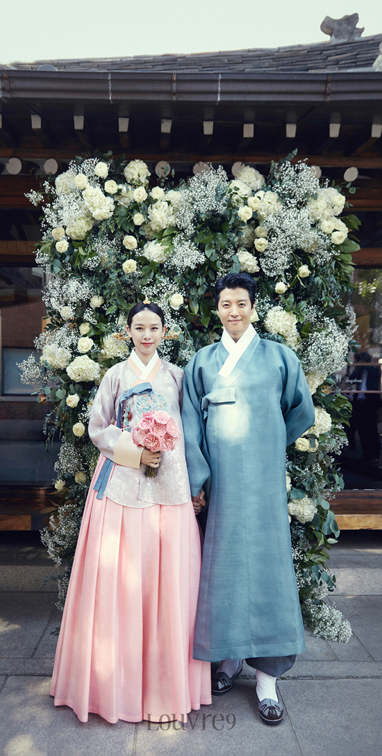 Những hình ảnh đẹp trong đám cưới bí mật của tài tử Lee Dong Gun - Ảnh 4.