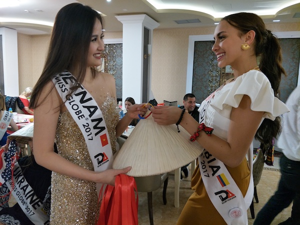 Khánh Ngân lọt top 5 bình chọn trước thềm chung kết “Miss Global Beauty Pageant 2017”  - Ảnh 3.