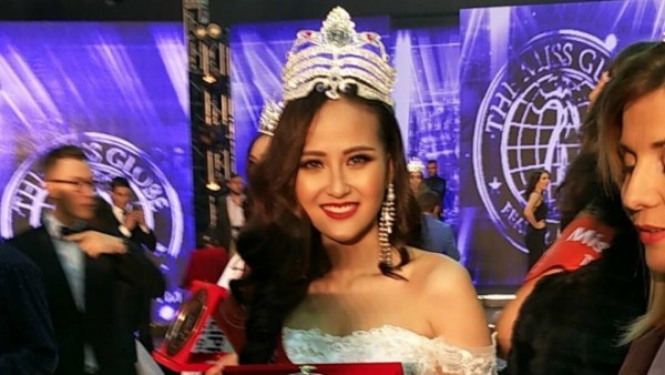 Khánh Ngân xuất sắc đăng quang Hoa hậu tại Miss Globe 2017 - Ảnh 1.