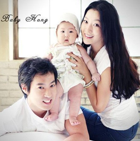 Phản ứng gây sốc của Kim Hee Sun khi con gái bị nhạo báng về nhan sắc - Ảnh 3. Phản ứng gây sốc của Kim Hee Sun khi con gái bị nhạo báng về nhan sắc - Ảnh 3.