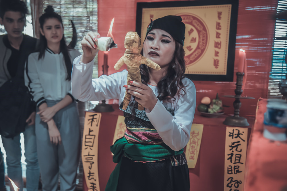 Lê Thị Dần Thách thức danh hài: Chúng tôi là vợ chồng nhà quê nhưng còn hơn nhiều các cặp đôi thành thị đang yêu - Ảnh 5. Lê Thị Dần Thách thức danh hài: Chúng tôi là vợ chồng nhà quê nhưng còn hơn nhiều các cặp đôi thành thị đang yêu - Ảnh 5.