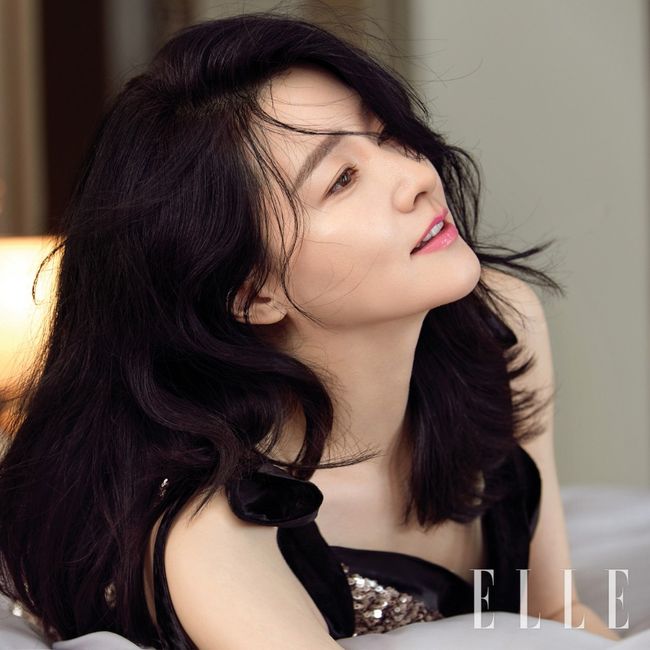 46 tuổi, Lee Young Ae vẫn khiến đàn em phải kiêng dè vì vẻ đẹp vượt thời gian - Ảnh 3.
