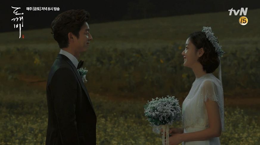 Sốc: Thần Chết Lee Dong Wook trơ mắt nh&igrave;n Kim Go Eun chết trong tập cuối Goblin - Ảnh 2.