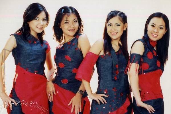 Xem lại phong cách thời trang những năm 2000 của 3 girlgroup đình đám: HAT, Mắt Ngọc, Mây Trắng - Ảnh 12.