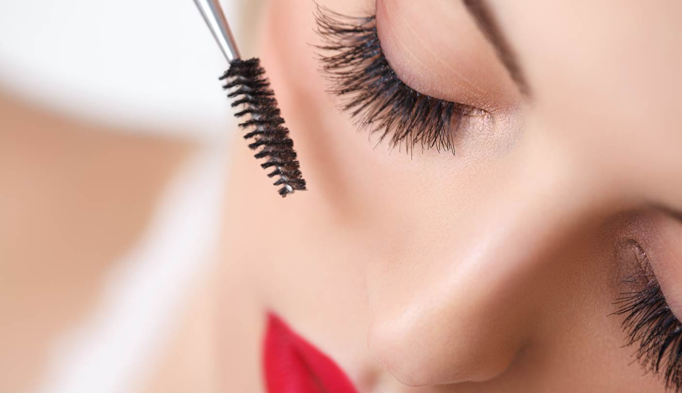 Dùng mascara không trôi cũng phải tẩy trang đúng cách, không phải qua loa là được đâu