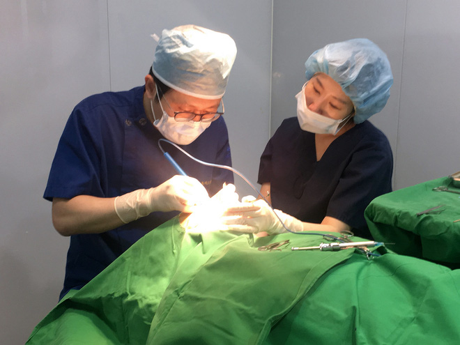 Sao Việt đang có xu hướng công khai quá trình phẫu thuật thẩm mỹ trên mạng xã hội - Ảnh 4.