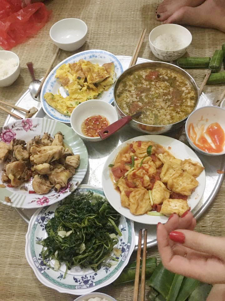 Con dâu khóc thét với mẹ chồng ở bẩn: nồi xoong không bao giờ rửa, gầm giường ngập BVS dùng rồi - Ảnh 2. Con dâu khóc thét với mẹ chồng ở bẩn: nồi xoong không bao giờ rửa, gầm giường ngập BVS dùng rồi - Ảnh 2.