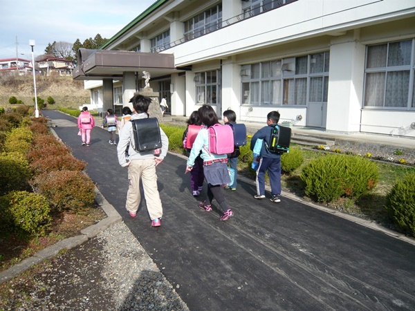 Mẹ Việt ở Nhật: Tôi sẽ vẫn để con đi bộ đi học - Ảnh 3.