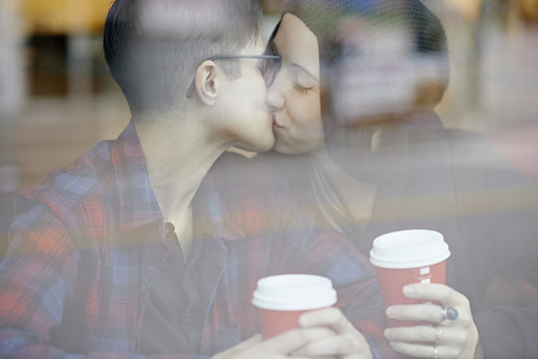 5 điều cực kì nguy hiểm có thể xảy ra khi bạn hôn một ai đó - Ảnh 2.
