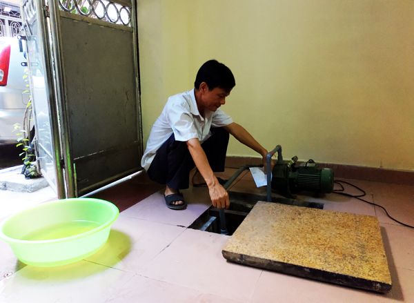 Hà Nội: Thiếu nước sinh hoạt, nhiều gia đình KĐT Đại Kim ngậm ngùi bỏ 3 triệu đồng/20 ngày mua nước sạch - Ảnh 6. Hà Nội: Thiếu nước sinh hoạt, nhiều gia đình KĐT Đại Kim ngậm ngùi bỏ 3 triệu đồng/20 ngày mua nước sạch - Ảnh 6.