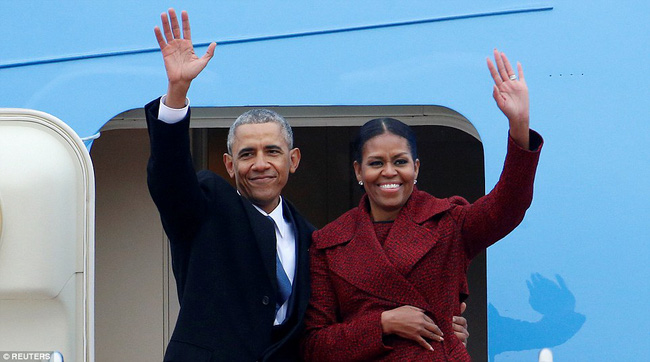 Đến tận lúc mãn nhiệm, Obama vẫn khiến thế giới nghiêng mình bởi hành động quá tuyệt vời với vợ giữa công chúng - Ảnh 2.