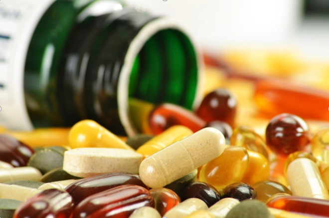 Chuyên gia tiết lộ sự thật về thực phẩm chức năng, vitamin tổng hợp khiến nhiều người ngã ngửa - Ảnh 2.