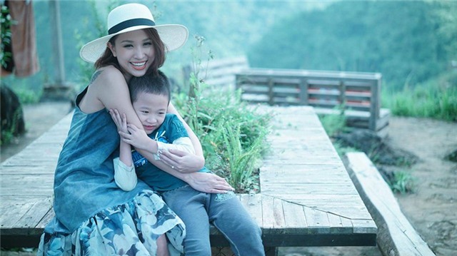 Sau thời vàng son đình đám, những hot girl đời đầu và đời sau đều đã yên phận làm “hot mom” - Ảnh 29. Sau thời vàng son đình đám, những hot girl đời đầu và đời sau đều đã yên phận làm “hot mom” - Ảnh 29.