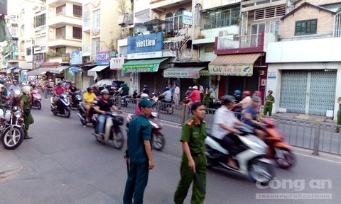 Nghi án người đàn ông bị bắn chết ngay tại nhà ở Sài Gòn - Ảnh 2.