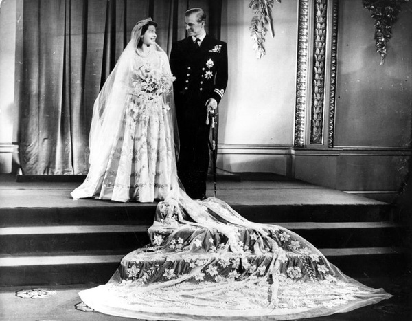 Những cuộc hôn nhân hoàng gia nổi tiếng đi lên từ tình yêu bất chấp khoảng cách địa vị - Ảnh 9.