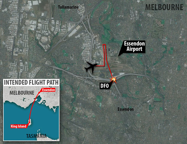 Hiện trường thảm khốc vụ máy bay rơi trúng trung tâm thương mại ở Úc - Ảnh 1.