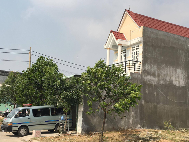B&igrave;nh Dương: Nguy&ecirc;n nh&acirc;n 2 vợ chồng tử vong trong căn nh&agrave; 2 tầng - Ảnh 1.