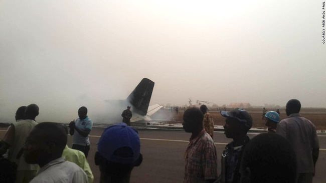 Tất cả 49 người đều sống sót thần kỳ trong tai nạn máy bay ở Nam Sudan - Ảnh 1.