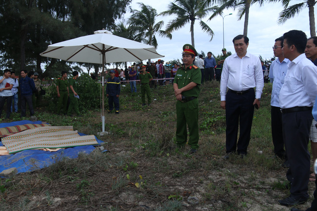 3 học sinh lớp 9 ở Quảng Nam chết đuối thương tâm tại bãi biển Đà Nẵng - Ảnh 2.