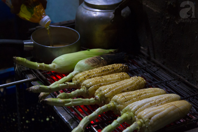 Chẳng cần thịt thà, 6 món ăn vặt này vẫn ghi điểm tuyệt đối trong lòng người Sài Gòn - Ảnh 1.