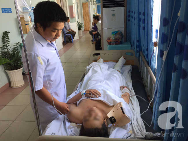 TP.HCM: Người đàn ông sống sót hi hữu khi rơi từ tầng 9 chung cư xuống đất - Ảnh 1. TP.HCM: Người đàn ông sống sót hi hữu khi rơi từ tầng 9 chung cư xuống đất - Ảnh 1.