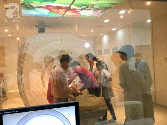 Bé trai bị tổn thương não được chụp MRI đầu tiên tại bệnh viện nhi lớn nhất miền Nam - Ảnh 3.