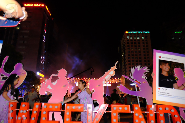 TP. HCM: Phố đi bộ Nguyễn Huệ tưng bừng, nhộn nhịp trong lần đầu tiên có show diễn nghệ thuật đường phố - Ảnh 9.