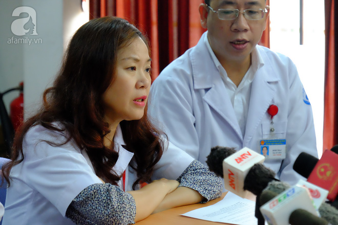 TP.HCM: Bác sĩ Việt cứu sống em bé Campuchia bị suy thận cấp do té cây hiếm gặp - Ảnh 4.