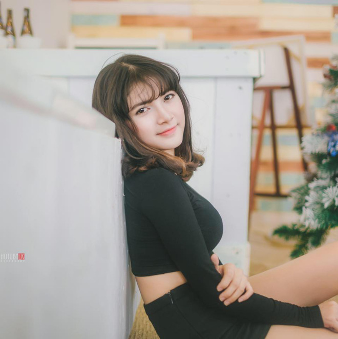 Cô gái xinh đẹp lộ ảnh trong phòng xăm đang hot trên MXH là ai? - Ảnh 2. Cô gái xinh đẹp lộ ảnh trong phòng xăm đang hot trên MXH là ai? - Ảnh 2.