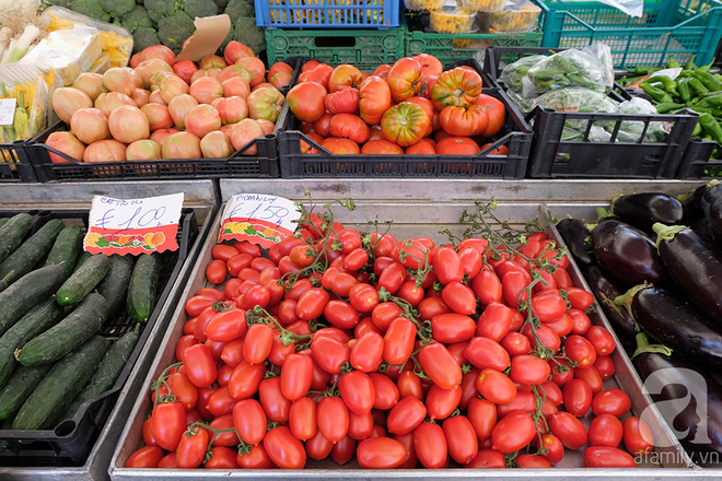 Trải nghiệm của cô gái Việt trên đất Ý: đi chợ nông dân mua rau quả, được khuyến mại niềm vui - Ảnh 19.