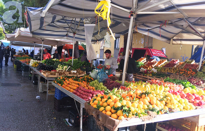 Trải nghiệm của cô gái Việt trên đất Ý: đi chợ nông dân mua rau quả, được khuyến mại niềm vui - Ảnh 11.