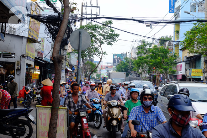 Tết Đoan Ngọ, tiệm vịt quay Sài Gòn bán hơn 2.000 con/ ngày, thu tiền “khủng” - Ảnh 15.