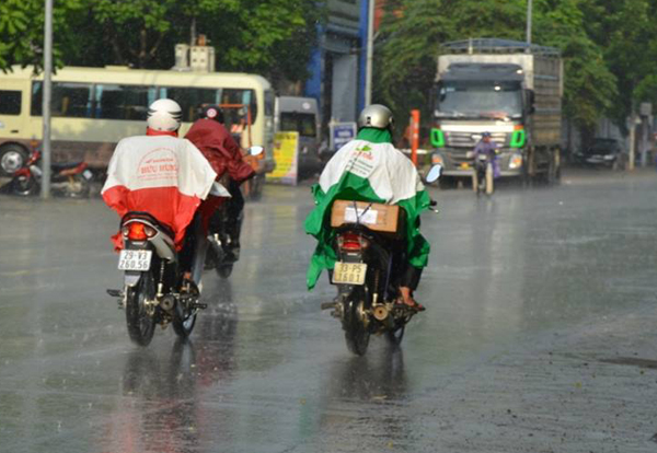 Hà Nội: Một số nơi đã xảy ra mưa rào, chính thức chấm dứt đợt nắng nóng kỷ lục - Ảnh 6.