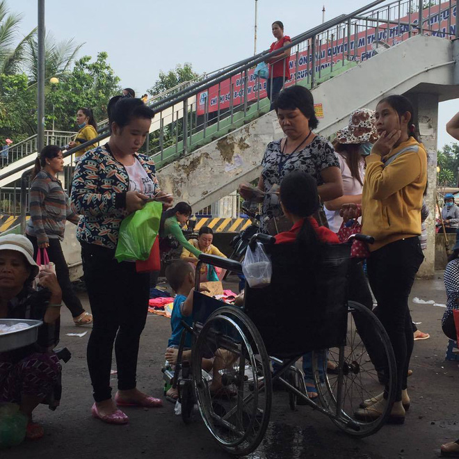 Ước vọng sau cùng của người mẹ ung thư giai đoạn cuối một mình nuôi ba con thơ dại - Ảnh 10. Ước vọng sau cùng của người mẹ ung thư giai đoạn cuối một mình nuôi ba con thơ dại - Ảnh 10.