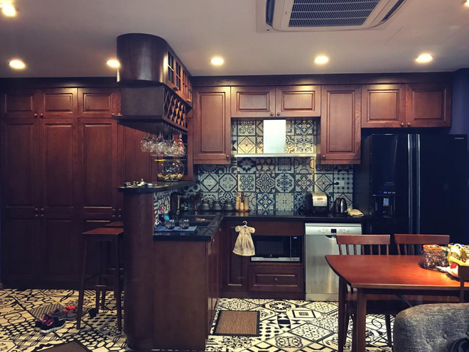 Căn hộ 75m² ấm cúng và đậm chất vintage của người tình Lê Thành trong phim Người Phán Xử - Ảnh 7.