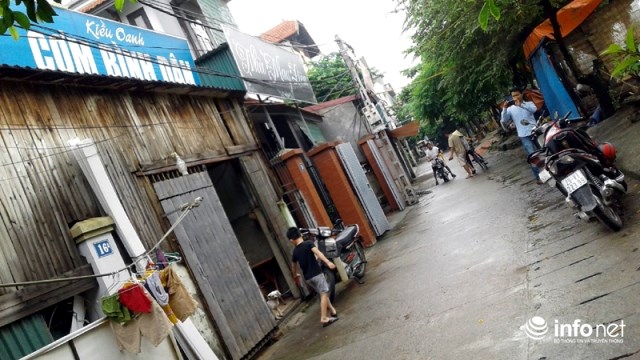 B&eacute; trai bị phụ nữ lạ mặt bắt c&oacute;c giữa trưa ở H&agrave; Nội? - Ảnh 1.