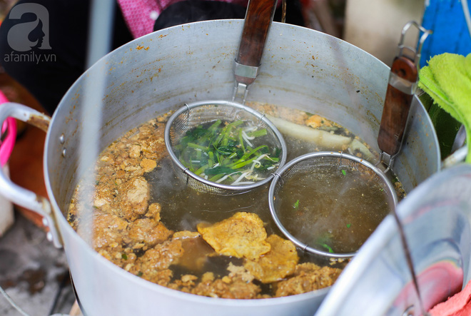 Cứ ngon như bánh đa cua ở 4 hàng này, bạn cần chi tốn tiền ăn cao lương mỹ vị nữa! - Ảnh 7.