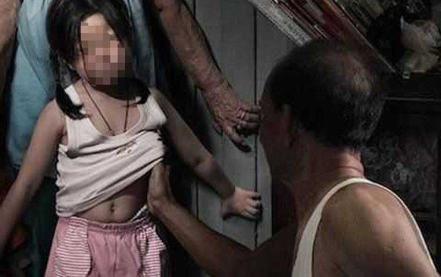 Nghi b&eacute; g&aacute;i 11 tuổi bị người đ&agrave;n &ocirc;ng h&agrave;ng x&oacute;m nhiễm HIV x&acirc;m hại - Ảnh 2.