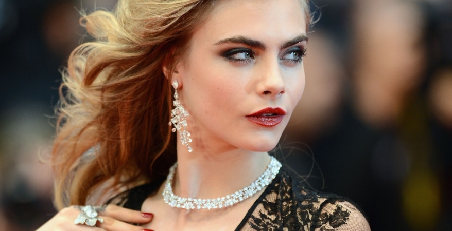 Muốn có cặp mày ngài sắc sảo như siêu mẫu, bạn hãy thử công thức nhuộm tự nhiên bằng cà phê này ngay - Ảnh 1. Muốn có cặp mày ngài sắc sảo như siêu mẫu, bạn hãy thử công thức nhuộm tự nhiên bằng cà phê này ngay - Ảnh 1.