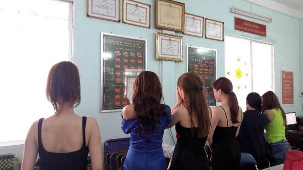 Hàng loạt người mẫu, diễn viên bán dâm giá 2.500 USD/lượt ở Sài Gòn - Ảnh 1.