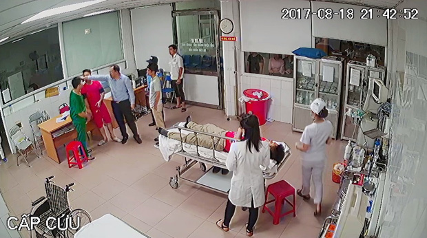 Nghệ An: Nữ bác sĩ bị người đàn ông hành hung ngay tại phòng cấp cứu - Ảnh 2.