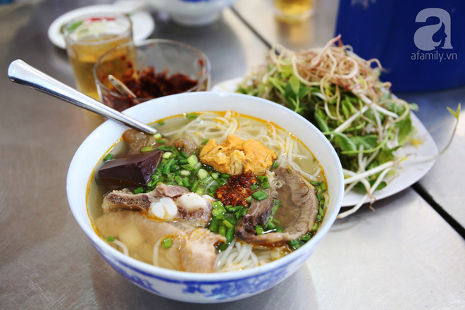 Báo Tây điểm danh 9 món ăn sáng ngon nổi tiếng của Việt Nam  - Ảnh 5.